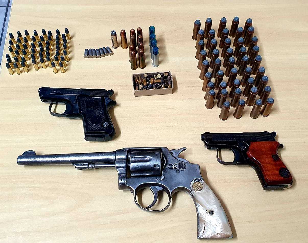 Armas e munições apreendidas pela Polícia Federal (Foto: Divulgação)