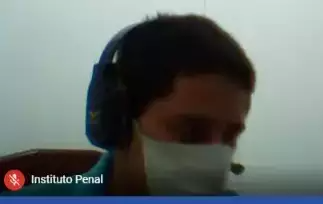 Marcos André durante a audiência para ouvir a acusação. (Foto: Reprodução de vídeo)