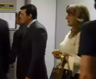 Gilmar Olarte e a ex-mulher durante uma das audiências sobre lavagem de dinheiro. (Foto: Arquivo/Campo Grande News)