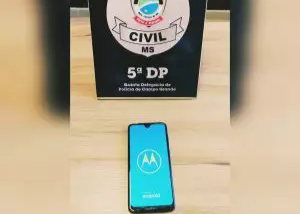 Celular recuperado pelos investigadores. (Foto: Polícia Civil)