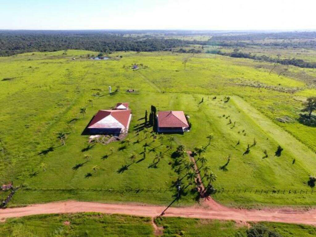 Uma das fazendas do traficante “Cabeça Branca” confiscada no Paraguai (Foto: Arquivo)