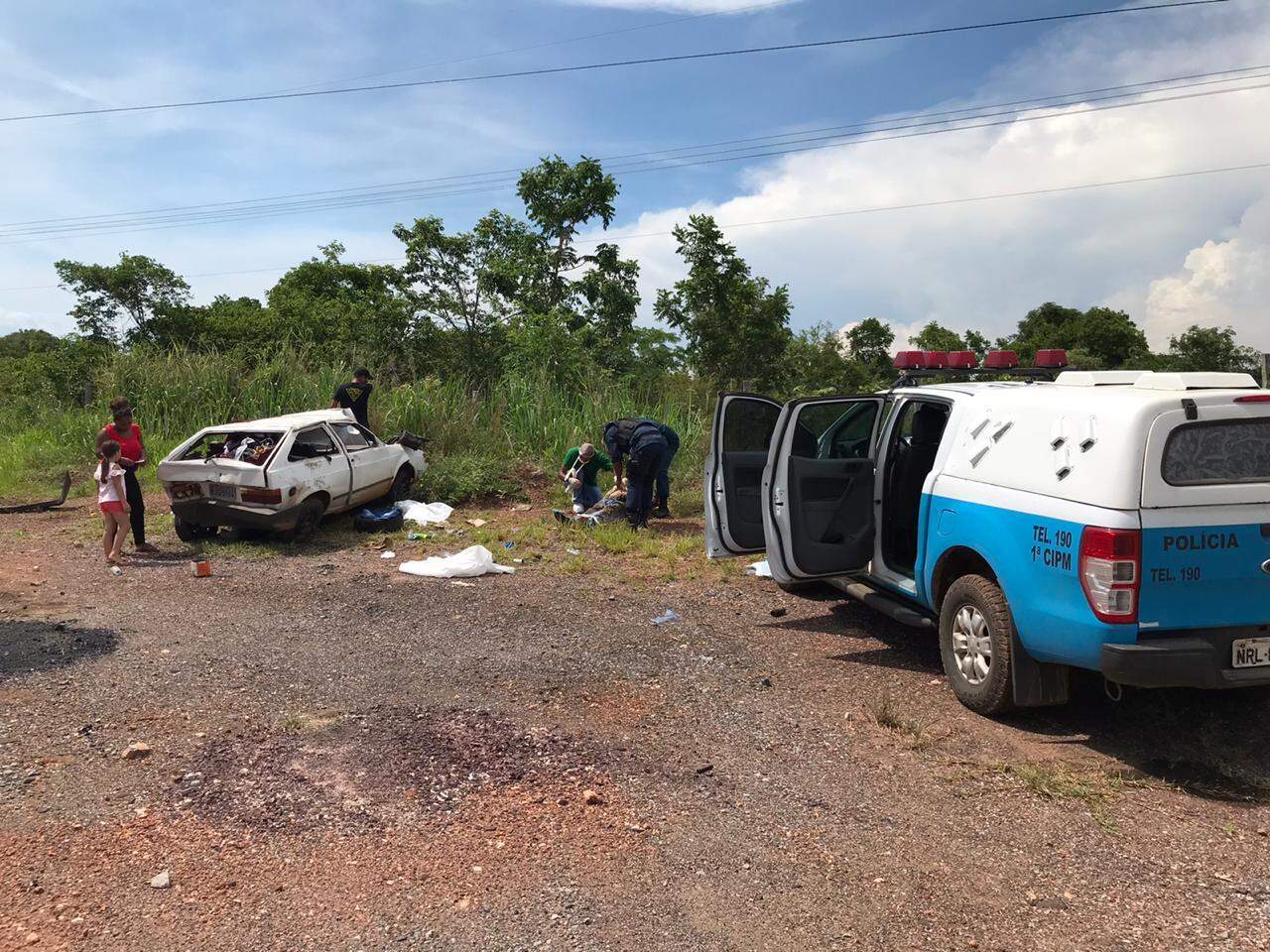 Veículo atingido pela ambulância (PM Bodoquena)