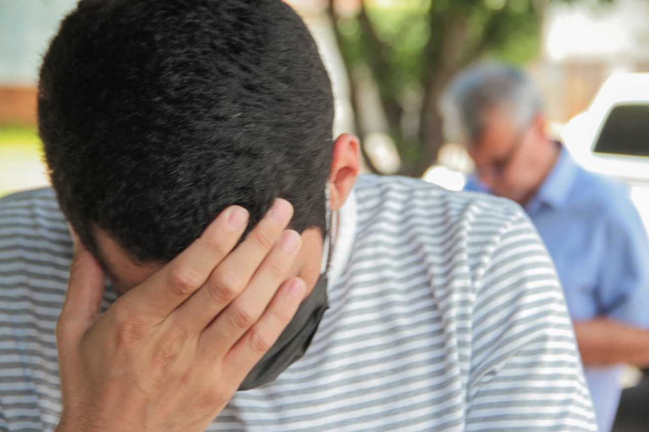Arrasado, pai diz que juntou peças revivendo cenas e falas depois de enterrar filha no dia em que ela faria aniversário. (Foto: Marcos Maluf)