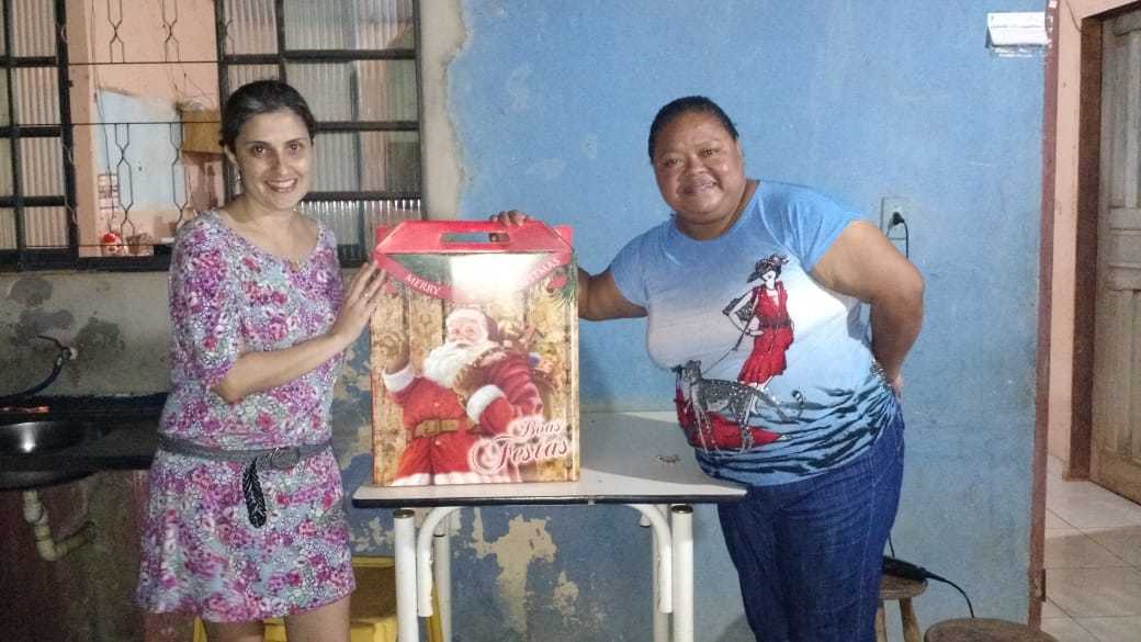 Myriam e Adriana no Natal de 2020, amigas que a Libras aproximou. (Foto: Arquivo Pessoal)